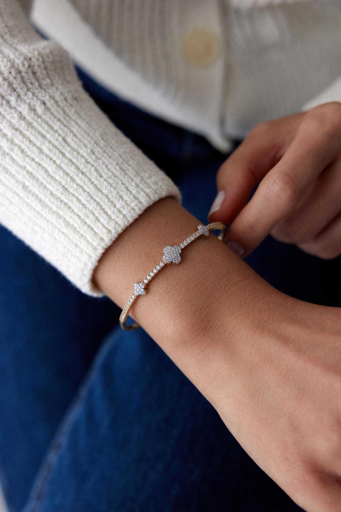 14k Gold Waterway Bracelet: Italian Chain, Minimalist Style