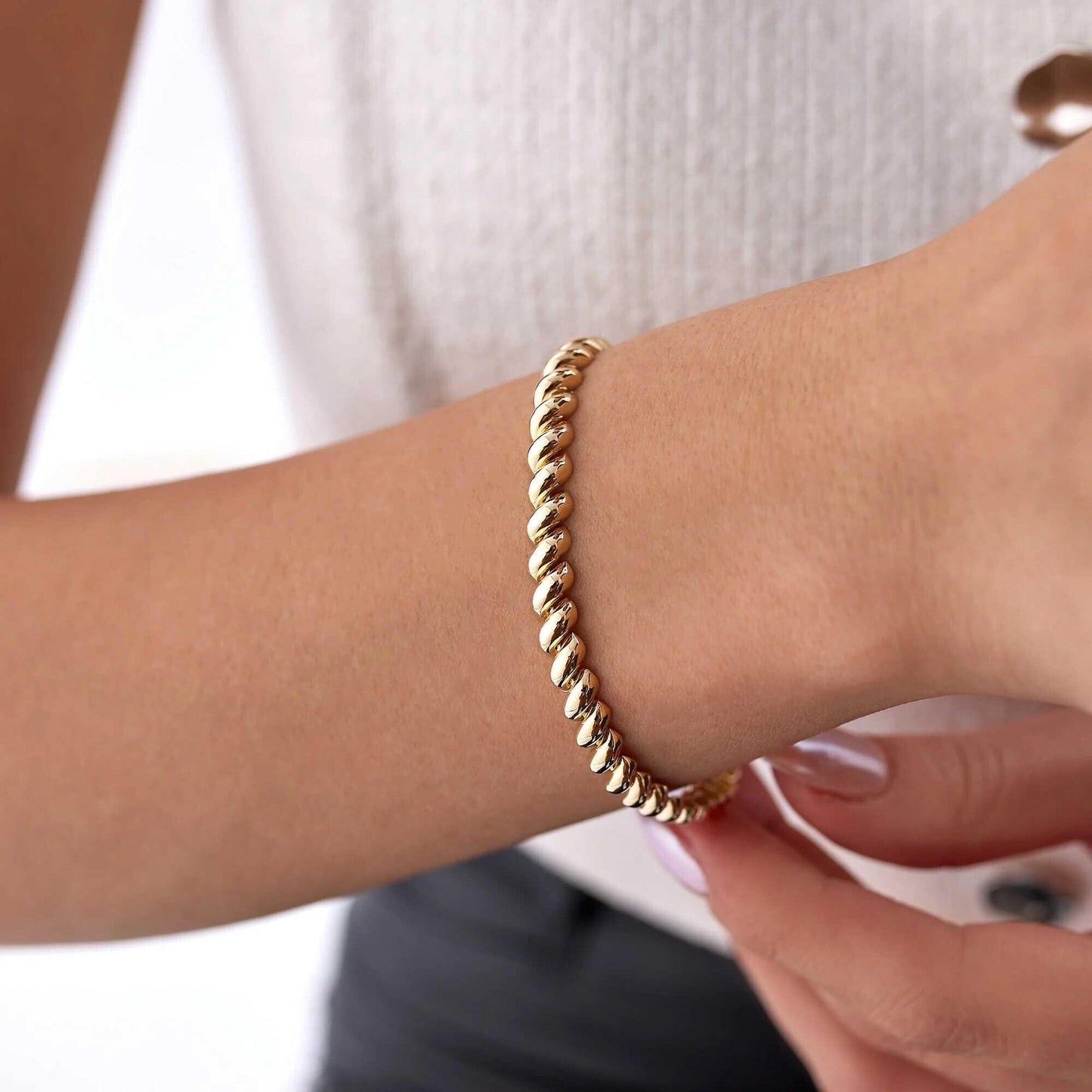 14k Gold Twist Bangle Bracelet - Modern Minimalist Style