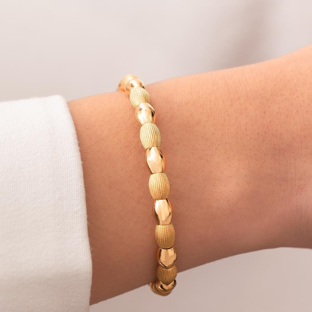 Special Cut 14 Carat Gold Bangle  Bracelet