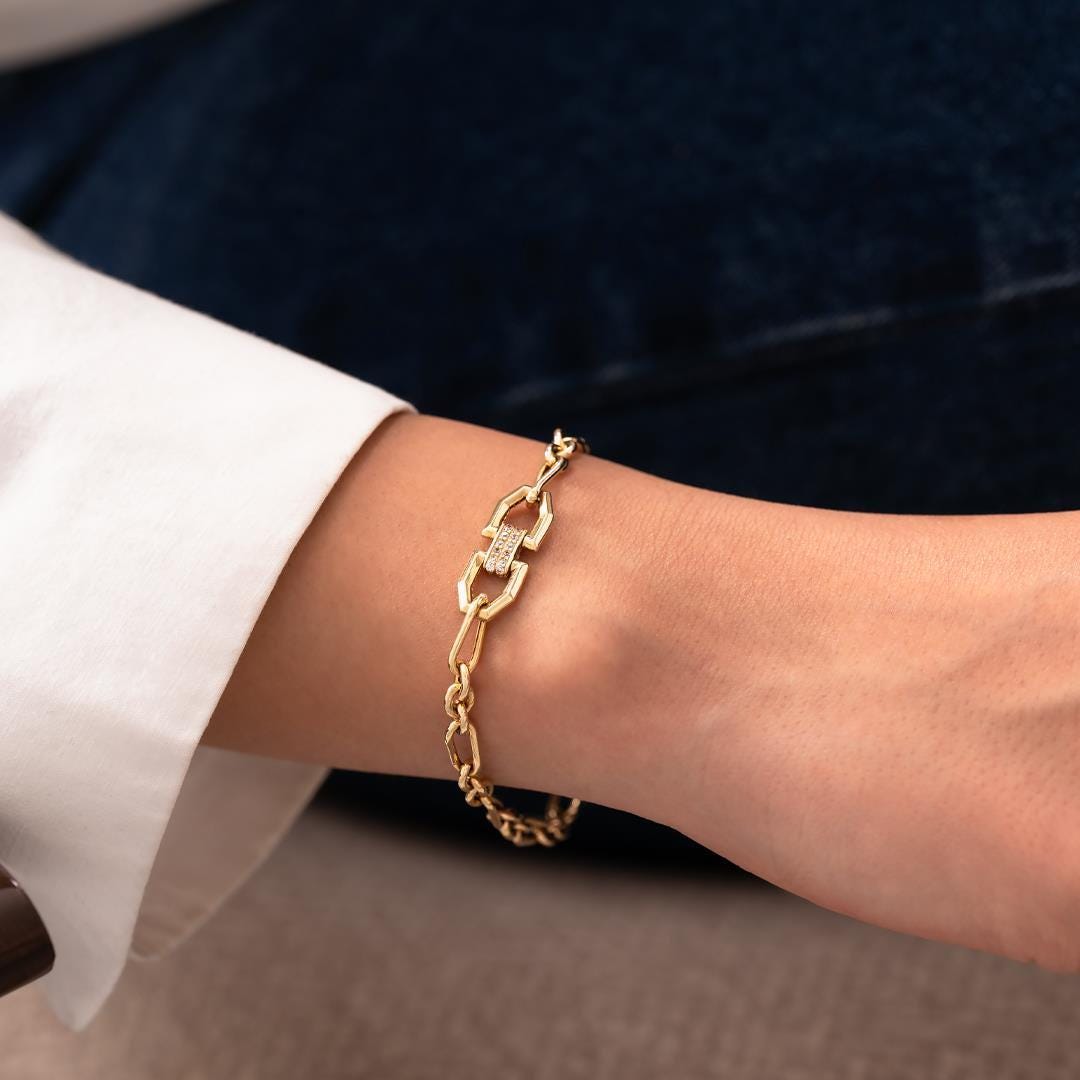 Special Design Modern 14 Carat Gold Bracelet