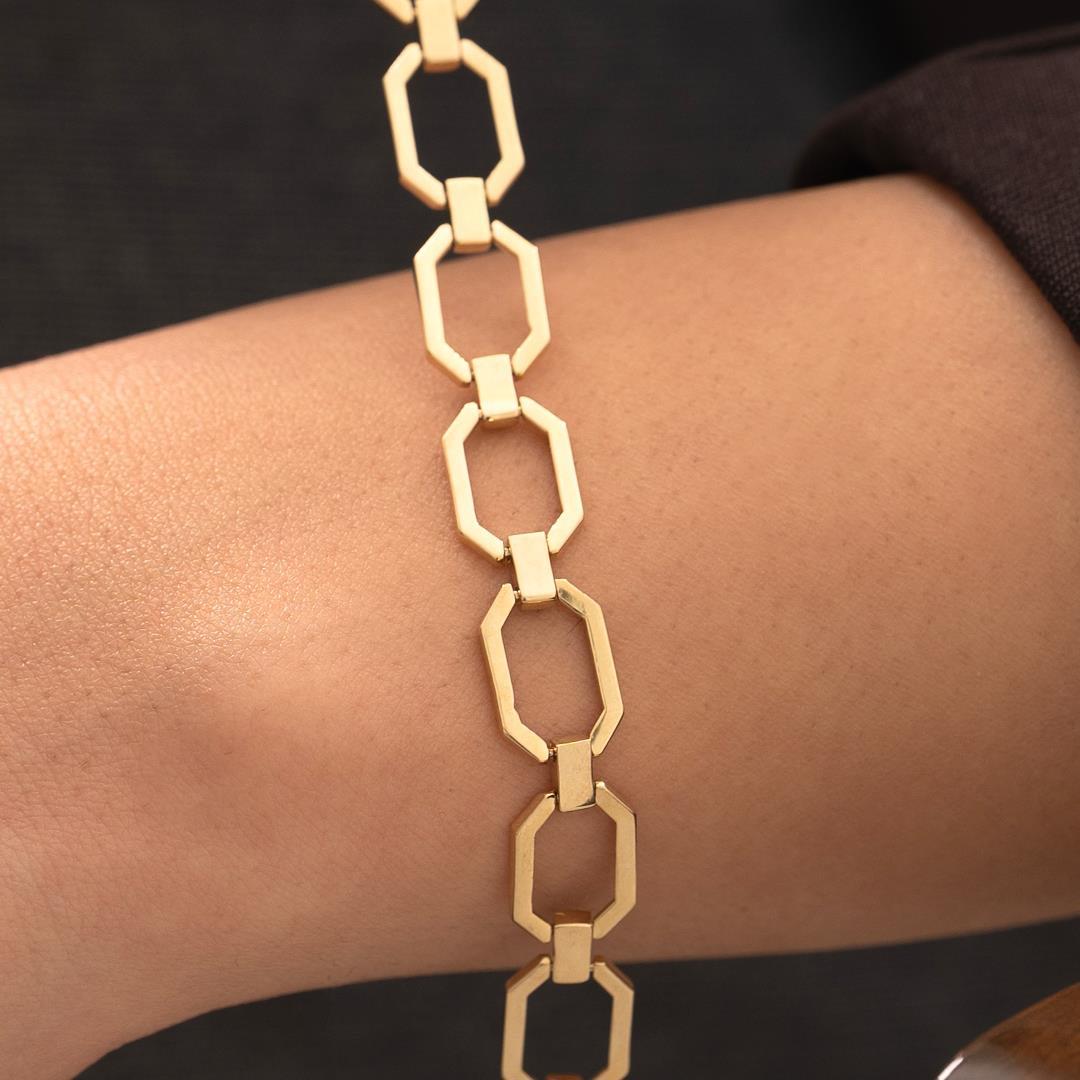 Modern Paperclip Design 14 Carat Gold Bracelet