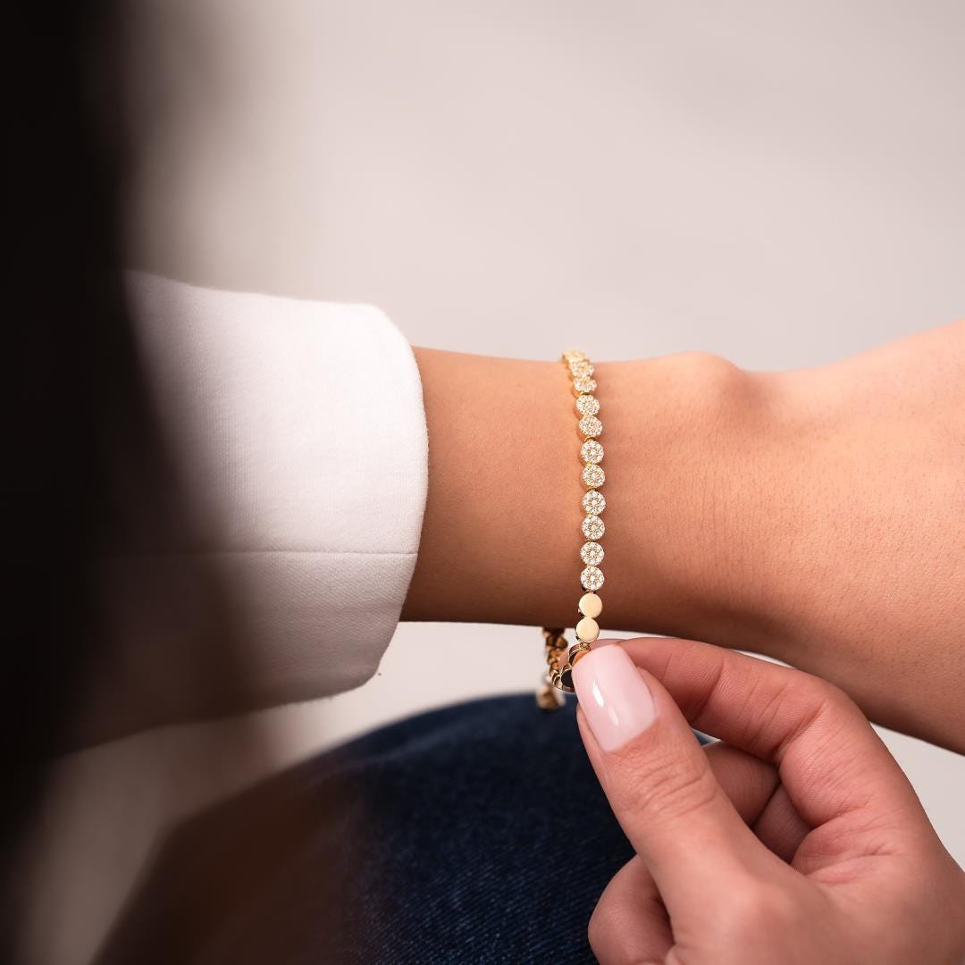 14 Carat Gold Bracelet with a Stone in the Center