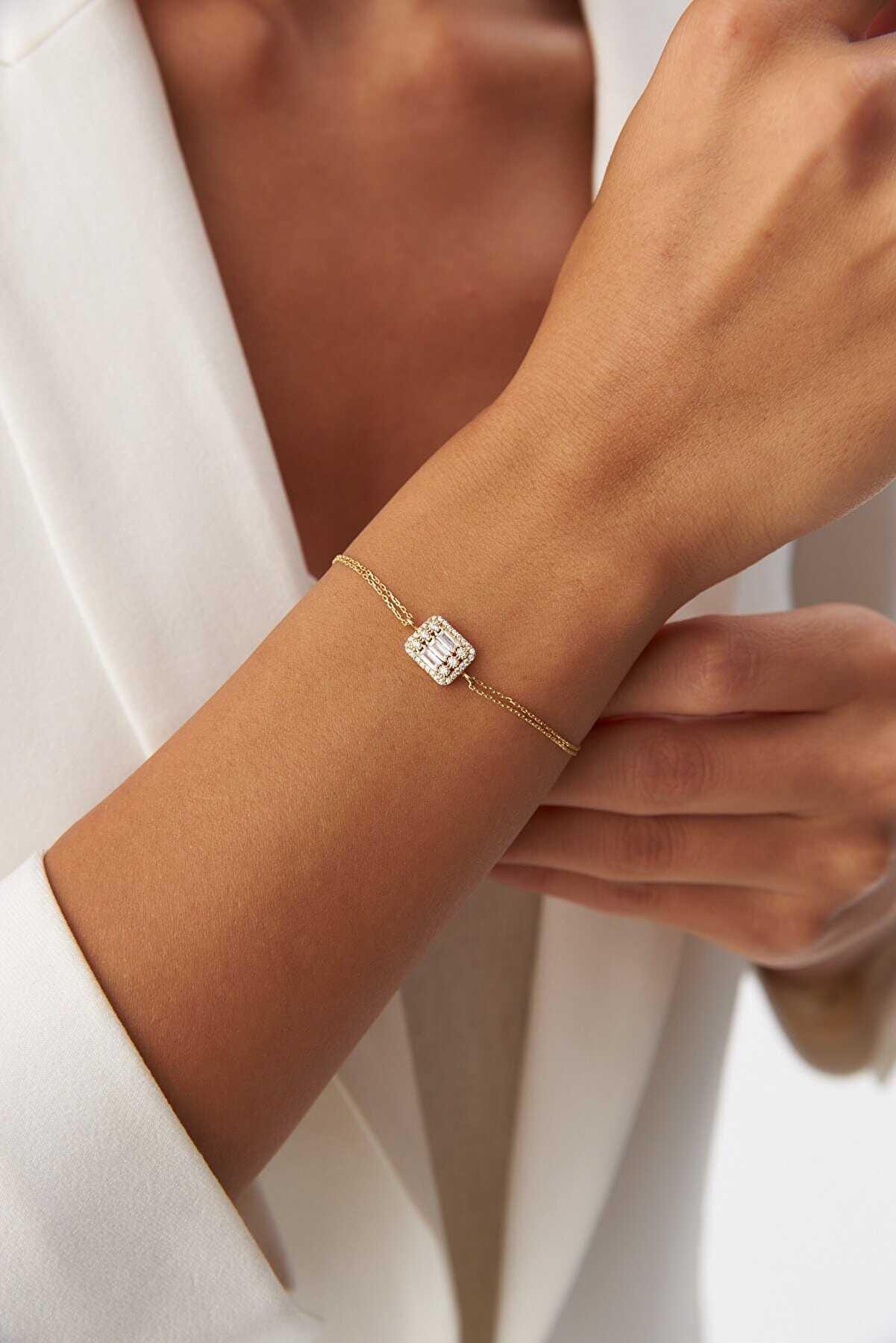 14k Gold Baguette Bracelet: Minimalist Chain Bracelet