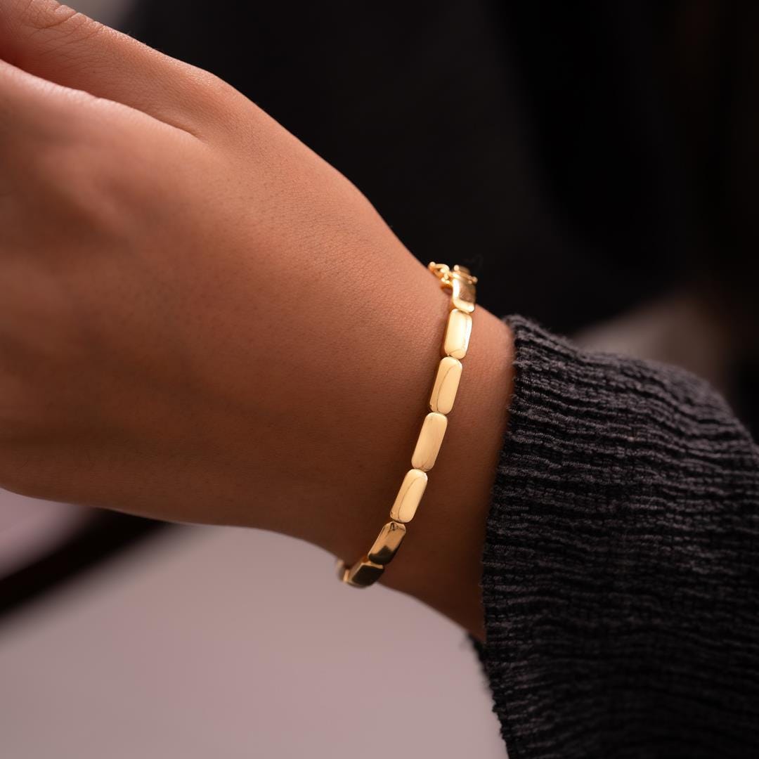 14k Solid Gold Rectangle Bracelet: Geometric Chain Design