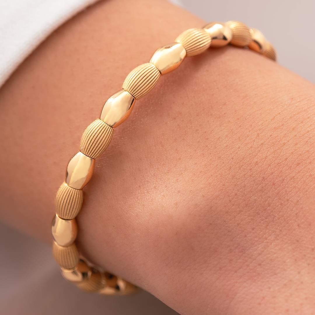 Special Cut 14 Carat Gold Bangle  Bracelet