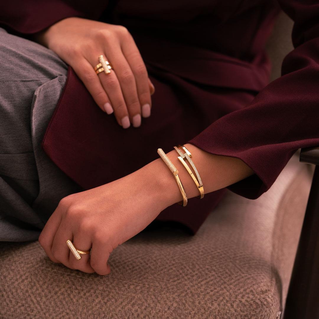 14 Carat Gold Stone Modern Cuff Bracelet