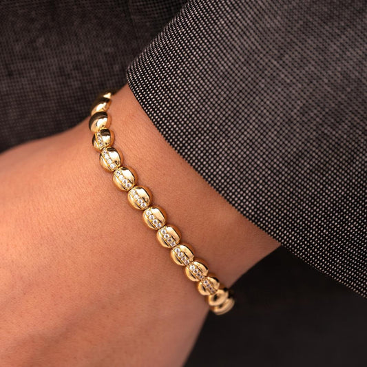 14 Carat Gold Bracelet with Stone Design in the Middle