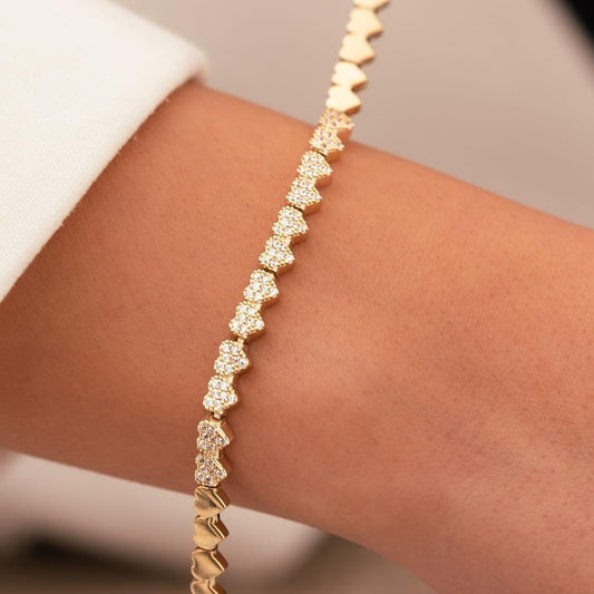 Heart Stone Design 14 Carat Gold Bracelet