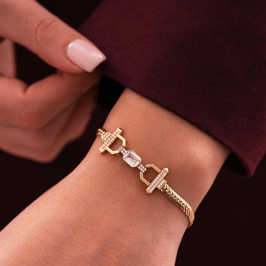 Baguette Stone Gurmet Chain Design Gold Bracelet