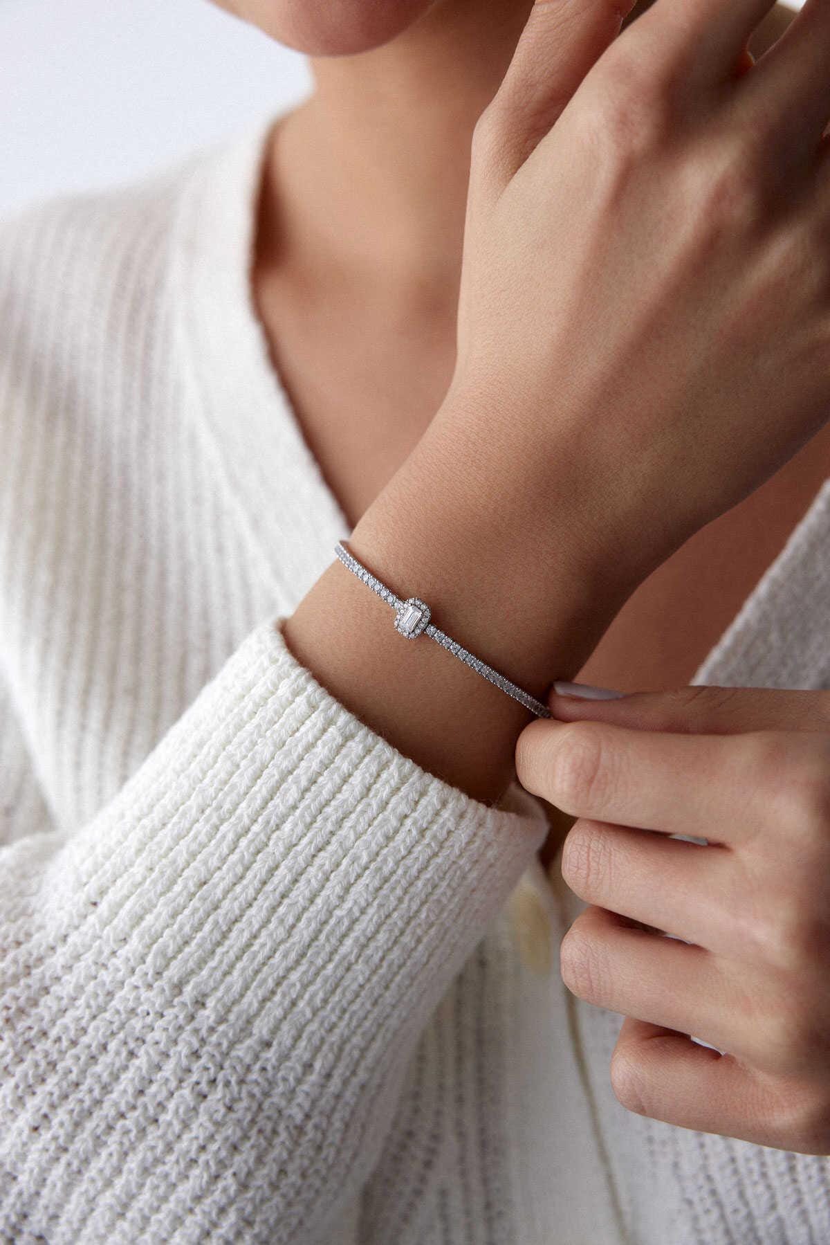 14k Gold Waterway Baguette Bracelet - Gold Stone Chain Bracelet - Minimalist Chain Bracelet - Gift For Her