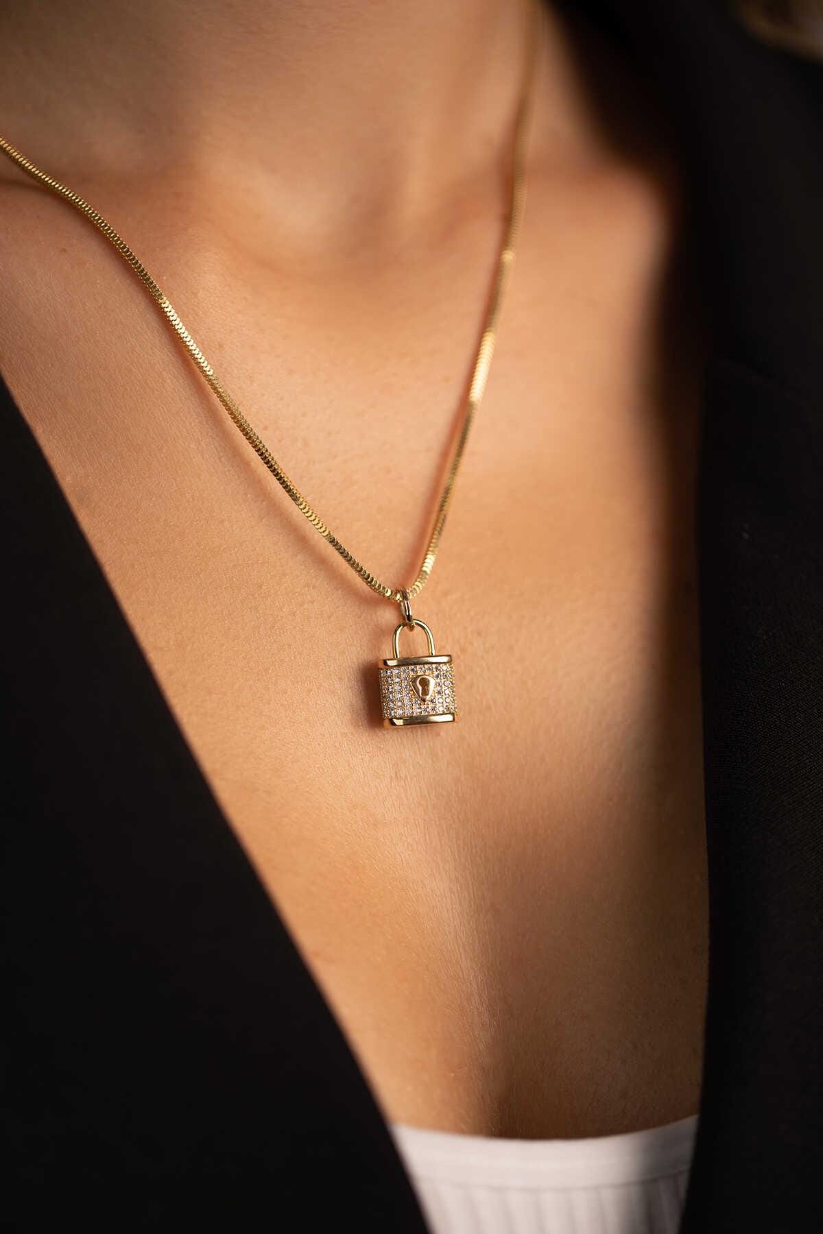 14k Gold Thick Cube Chain Stone Lock Necklace