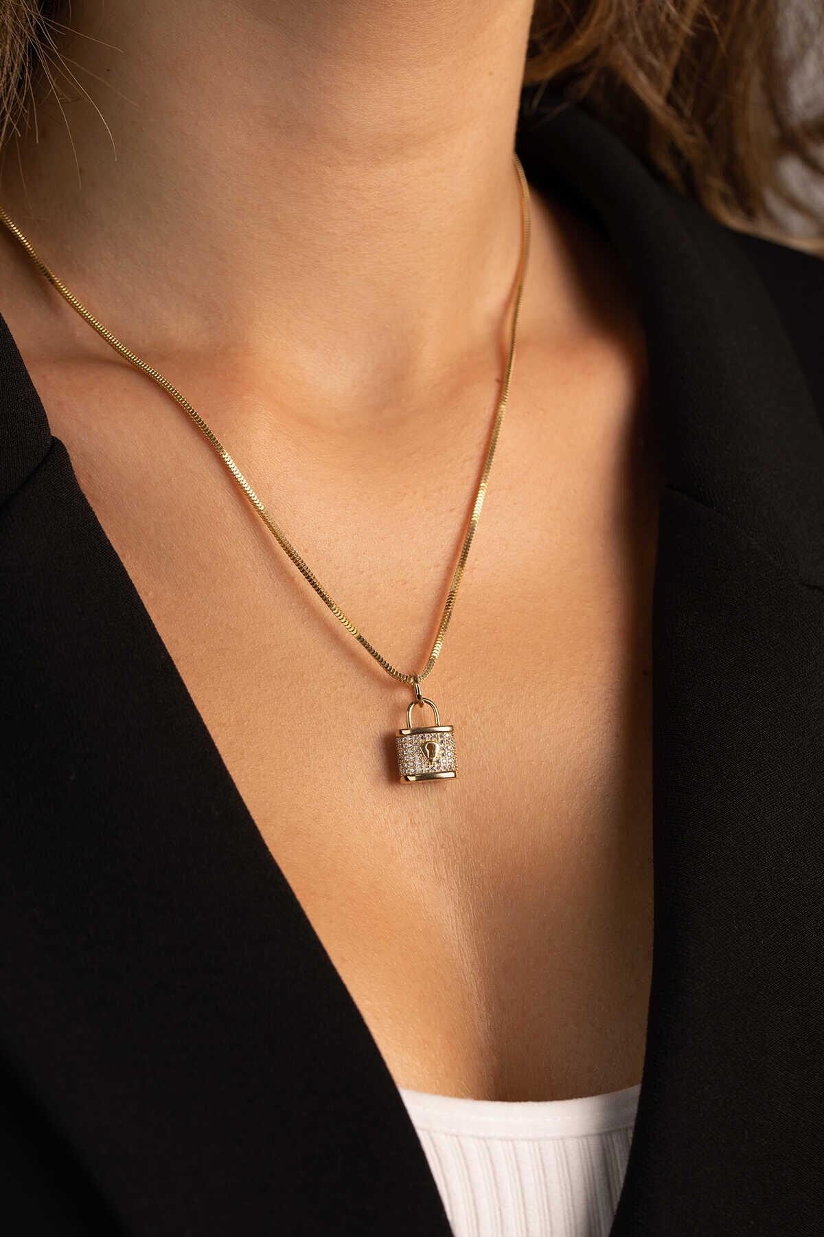 14k Gold Thick Cube Chain Stone Lock Necklace